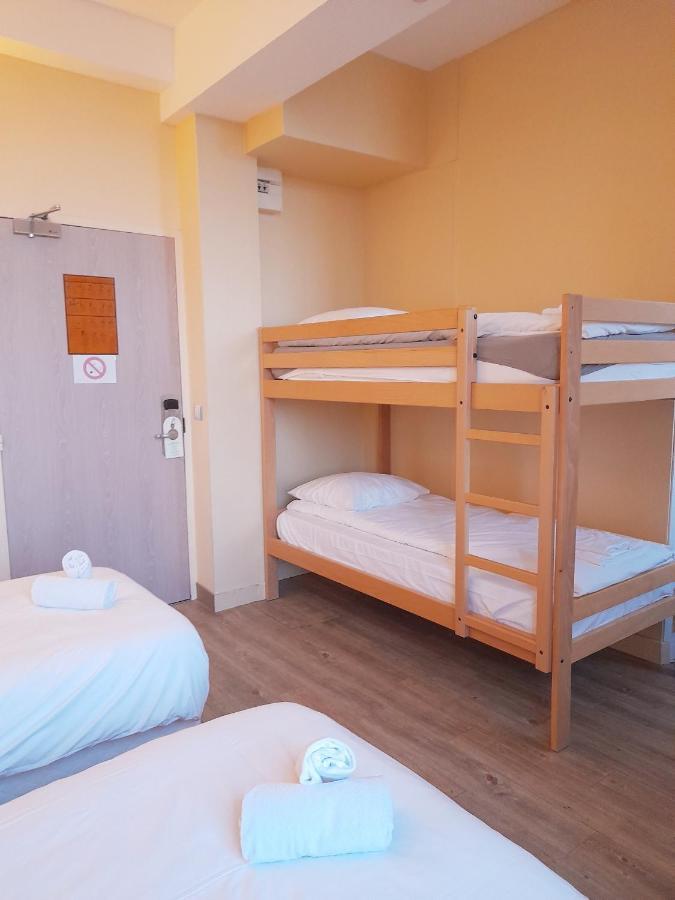Hotellerie Saint Yves ชาร์ตร ภายนอก รูปภาพ